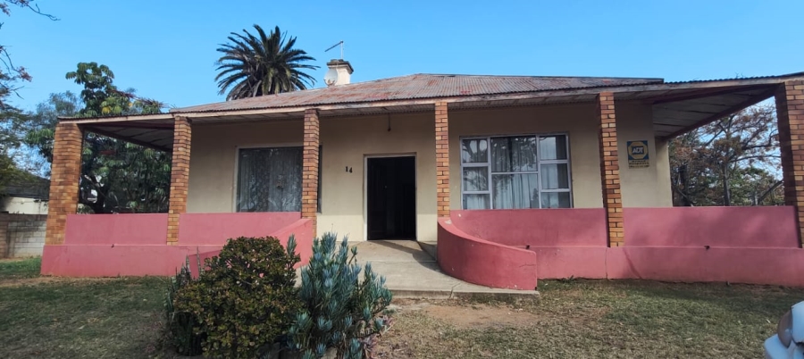4 Bedroom Property for Sale in Redhouse Eastern Cape